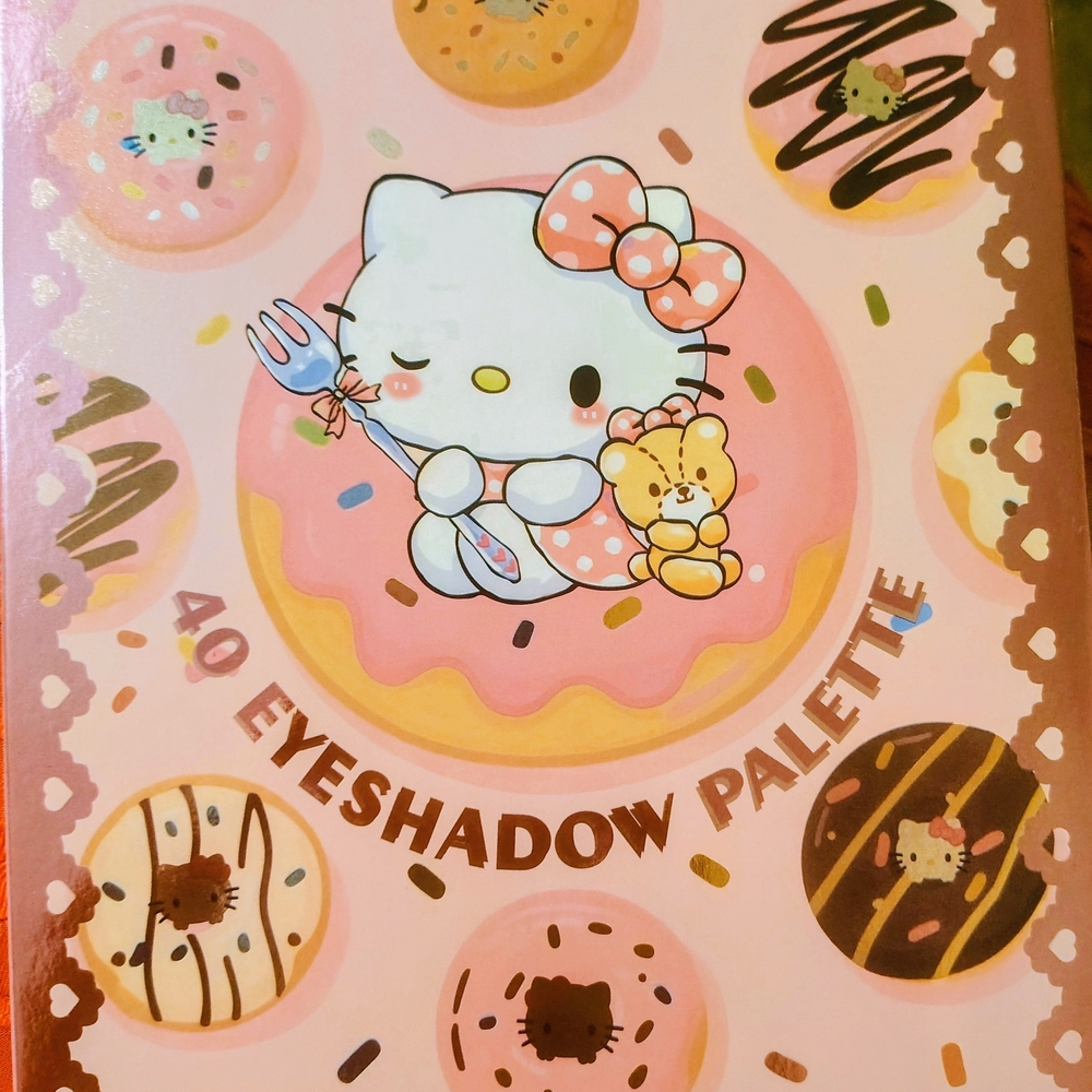 Hello Kitty 40 Eyeshadow Palette - Pink and Brown